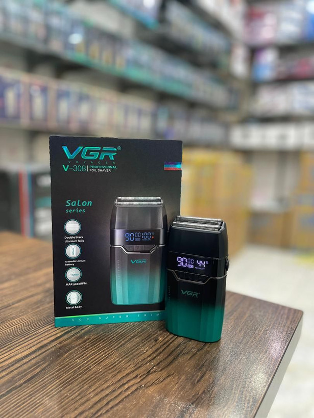 ماشین اصلاح وی جی آر مدل V-308 رنگ رندوم